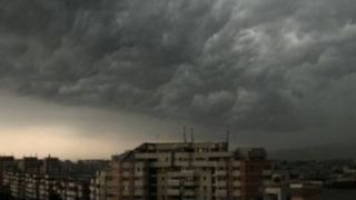 Fenomen meteo deosebit de rar se indreapta spre Romania! Autoritatile trag semnalul de alarma. Uite ce trebuie sa faci in cazul asta