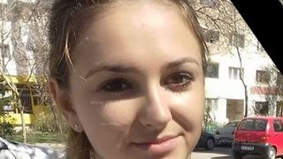 Ana-Maria s-a dus la medic acuzand dureri ingrozitoare de cap si stari de voma. Acestia i-au spus ca e "o alintatura" si au trimis-o acasa. La scurt timp, fata a murit