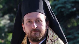 S-au gasit dovezile! Opt filmulete il arata pe episcopul de Husi in ipostaze intime alaturi de barbati diferiti. Ar fi vorba despre fosti sau actuali elevi la seminar