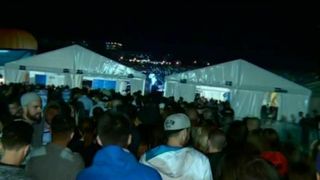 Tarife uriase la taxiurile din Constanta si cozi kilometrice la singura poarta de acces de la festivalul Neversea