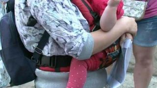 Sute de mame din toata tara au fost pacalite pe internet dupa ce au comandat pachete intregi de scutece si alte produse pentru bebelusi