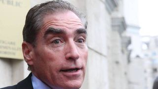 Dupa 26 de ani in Parlament, Petre Roman a iesit, in sfarsit, la pensie! Din ce traieste acum fostul premier?