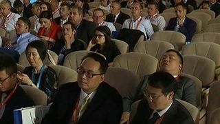 Chinezii, in vizita la Palatul Parlamentului. Cum au fost primiti de catre Liviu Dragnea