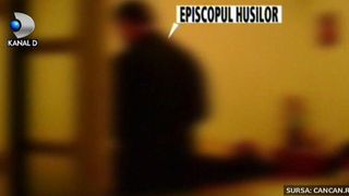 Patriarhia face anuntul rusinii: in imaginile interzise minorilor in care doi barbati in sutana intretin relatii sexuale este insusi episcopul Husilor, Corneliu Barladeanu.