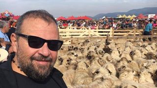 Botez in familie pentru Cristian Piedone! Cum a aparut fostul primar de sector in biserica?