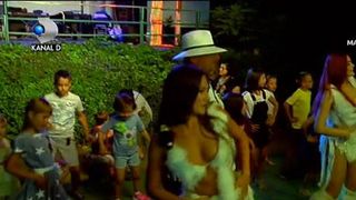 Petrecerile boeme din Bucuresti, unde poti sa te distrezi fara sa-ti cheltui tot salariul pe o luna. Gradinile de vara gazduiesc o atmosfera de poveste