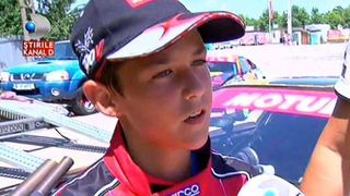 Cel mai tanar pilot din Romania are doar 14 ani si face un show de zile mari. El e pustiul minune al driftului romanesc