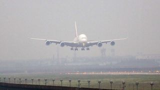 Aterizare de urgenta pe Otopeni! 298 pasageri evacuati