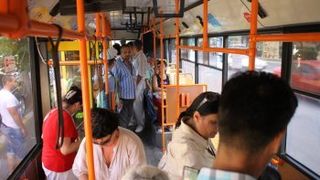 Crima oribila intr-un autobuz din Constanta. O disputa verbala intre doi barbati a degenerat