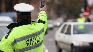 Sofer de 27 de ani, amendat cu 53.000 de lei. Ce au gasit politistii in masina sa
