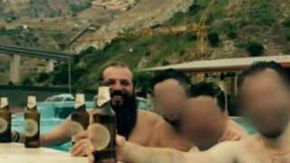 Preotul Viteza a fost arestat preventiv pentru contrabanda cu textile. Managerul Arhiepiscopiei Tomisului ducea o viata de lux