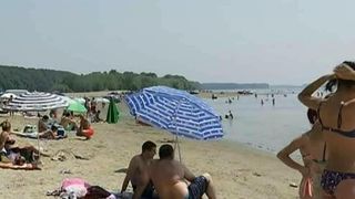 Plaja aflata la o aruncatura de bat de Capitala care satisface toate pretentiile! Soare, valuri si plaja la un pret pentru toate buzunarele