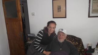 Cosmarul continua in Spania pentru fiica adoptiva a actorului Constantin Codrescu. Motivul pentru care tanara nu se poate intoarce in tara