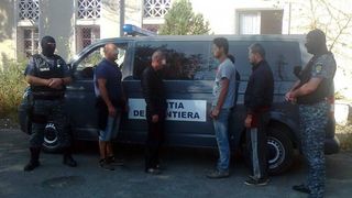 Constanta: 18 sirieni care au intrat ilegal in Romania, prinsi de catre politistii de frontiera