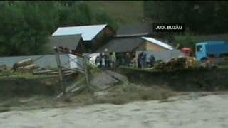 Natura s-a dezlantuit in intreaga tara! Puhoaiele au maturat tot ce au gasit in cale