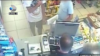 A furat 850 de lei in 5 secunde. Cum a procedat acest hot din Timisoara si cum s-a razbunat patronul pe el