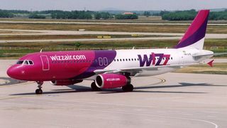 Amenintare falsa cu bomba intr-un avion care zbura pe ruta Cluj &ndash; Londra