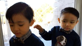 Este ingrozitor cum au fost gasiti acesti frati gemeni. "M-am trezit si ei nu erau. Cand am deschis fereastra..."