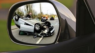 Accident cumplit produs de un sofer fara permis. Mai multi morti si raniti