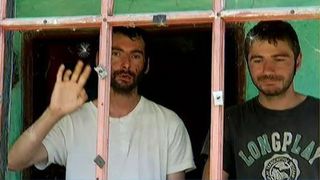 Dezvaluirile cumplite ale fratilor nenorociti in infernul de la Berevoiesti: "Ne bateau cu lemne sau cu toporul. In cap, cu bata pana lesinam"