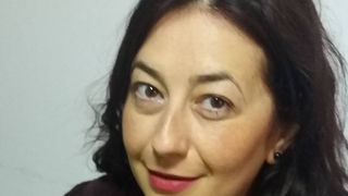 Ministrul Sanatatii a concediat o subalterna pentru ca posta bancuri pe Facebook, in timpul serviciului