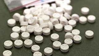 Barbat trimis in judecata pentru trafic de droguri de mare risc, dupa ce ar fi adus ecstasy din Olanda si l-ar fi vandut in Bihor