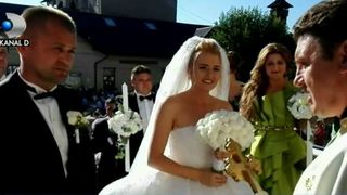 Romanul din Tara Oasului, care a ajuns milionar in Franta, s-a insurat.