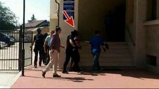 "El umbla cu cutit, toata lumea stia". Detalii incredibile despre criminalul care si-a ucis concubina. Femeia avea 7 copii cu barbatul