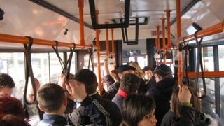 "Sper din suflet ca asta e ultima vara in care in Bucuresti nu se poate circula civilizat". 150 de autobuze din Bucuresti vor fi dotate cu aer conditionat.