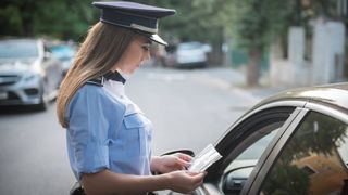 Salariile politistilor cresc cu 10%, iar cele ale personalului civil din sistemul de ordine publica cu 15%