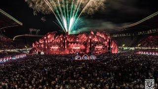 Scandal la Untold! Mii de oameni care au venit sa il vada pe Armin Van Buuren nu au mai putut intra pe stadion! Motivul pentru care fortele de ordine au blocat accesul