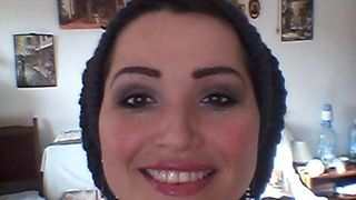 Cutremurator! Fiica lui Marius Teicu a compus o poezie inainte sa moara de leucemie: “Eu scriu in sangele ce-mi curge-n vene, scriu pentru fiecare celula ce se teme”