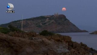 Cum s-a vazut eclipsa de Luna de la Templul lui Poseidon