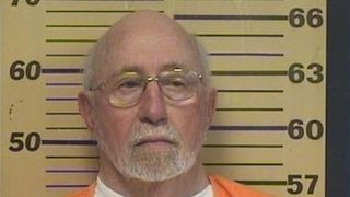 Un batran de 77 de ani si-a imbatat nepoata, iar ce a urmat apoi este cumplit.  "Este unul dintre cele mai tulburatoare lucruri pe care le-am vazut in 27 de ani de cariera!", spune un politist