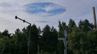 S-a facut gaura in cer. Fenomenul bizar care a uimit pe toata lumea, ce spun meteorologii FOTO