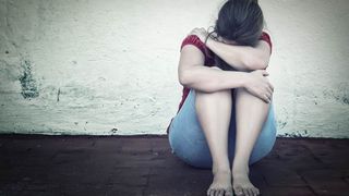 Luata de la casa de copii si abuzata sexual de 7 barbati. "Am fost distrusa", spune fata de 13 ani care a trecut printr-un adevarat calvar