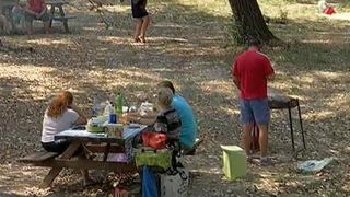 Bucurestenii au luat cu asalt padurile de la marginea Capitalei si parcurile dintre blocuri. Cum au sarbatorit Sfanta Maria