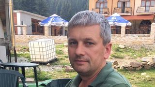 El e romanul care a renuntat la jobul de mii de euro de pe un vas de croaziera ca sa traiasca in Muntii Apuseni!