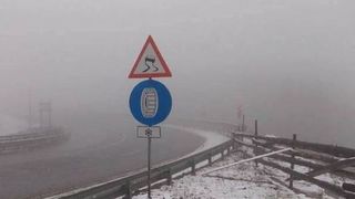 Zapada in Romania, la mijlocul lunii august! Stratul de nea masoara 5 centimetri