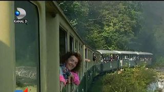 Povestea mocanitelor din Maramures este impresionanta! Ei sunt oamenii care le fac sa functioneze si acum, in ciuda vremii