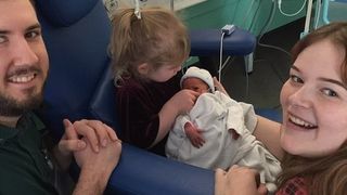 Decizia incredibila luata de doi tineri parinti pentru a salva viata copilului nenascut