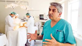Medicul Gheorghe Burnei se poate intoarce sa opereze in spitalele de stat: "Nu am facut nimanui rau. Va rog sa imi dati dreptul sa ii ajut in continuare"
