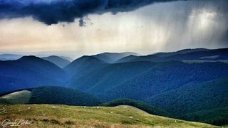 E vechi de 2000 de ani si e unul dintre cele mai frumoase drumuri din Romania! Pasul Vulcan ofera turistilor o experienta uimitoare