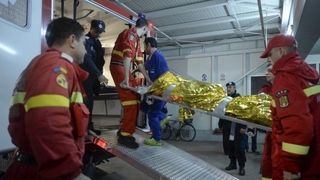 Explozie la o butelie in curtea unei case din Sectorul 4 al Capitalei. Patru persoane au fost ranite