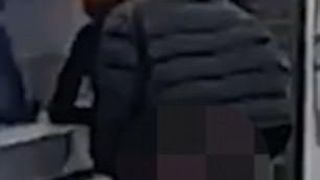 Au intretinut relatii intime in gara, in timp ce asteptau trenul. Ceilalti calatorii i-au filmat, iar imaginile au devenit virale