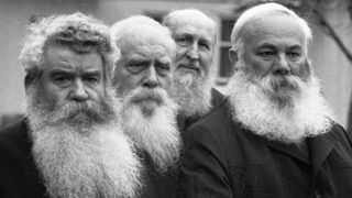 Secretele Bisericii Ortodoxe de Rit Vechi, cu sediul mondial in Romania: cati adepti are si cum fac acestia semnul crucii