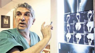 Medicul Burnei: "Am salvat mii de copii si am adus economii de milioane de euro Casei de Asigurari si romanilor operati"