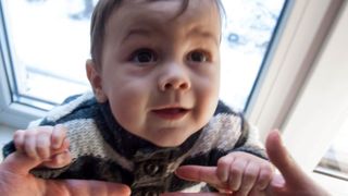 Un copilas adoptat din Botosani a fost inapoiat la orfelinat dupa sase luni! Explicatia parintilor adoptivi este incredibila! Nici un copil nu ar trebui sa treaca prin asa ceva!