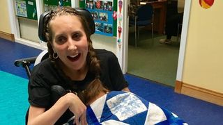 O jurnalista a ramas paralizata si cu leziuni pe creier, dupa ce a mancat alune