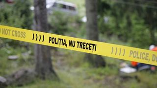 Patronul unui restaurant din Galati, gasit mort pe un camp! Barbatul a fost impuscat cu o arma de vanatoare